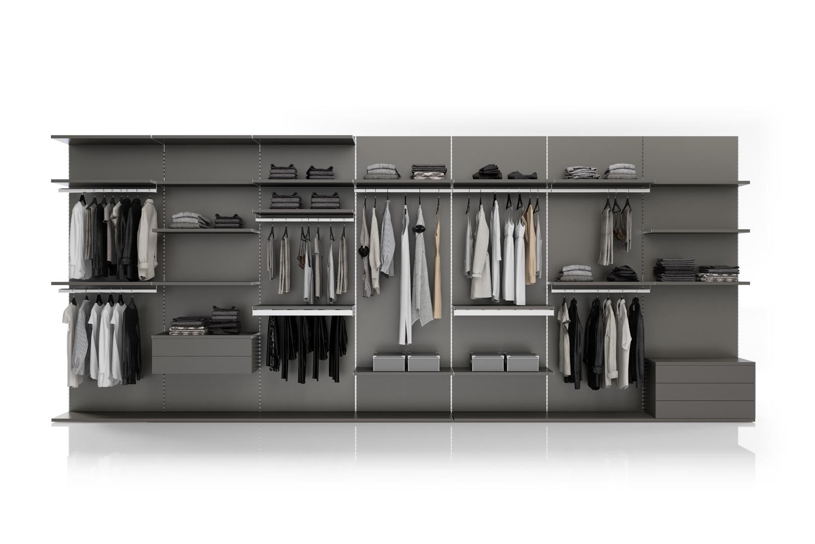 Walk-in closet